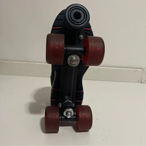 Britney Spears Roller Skates by Skechers 4 wheelers - Picture 8 of 8